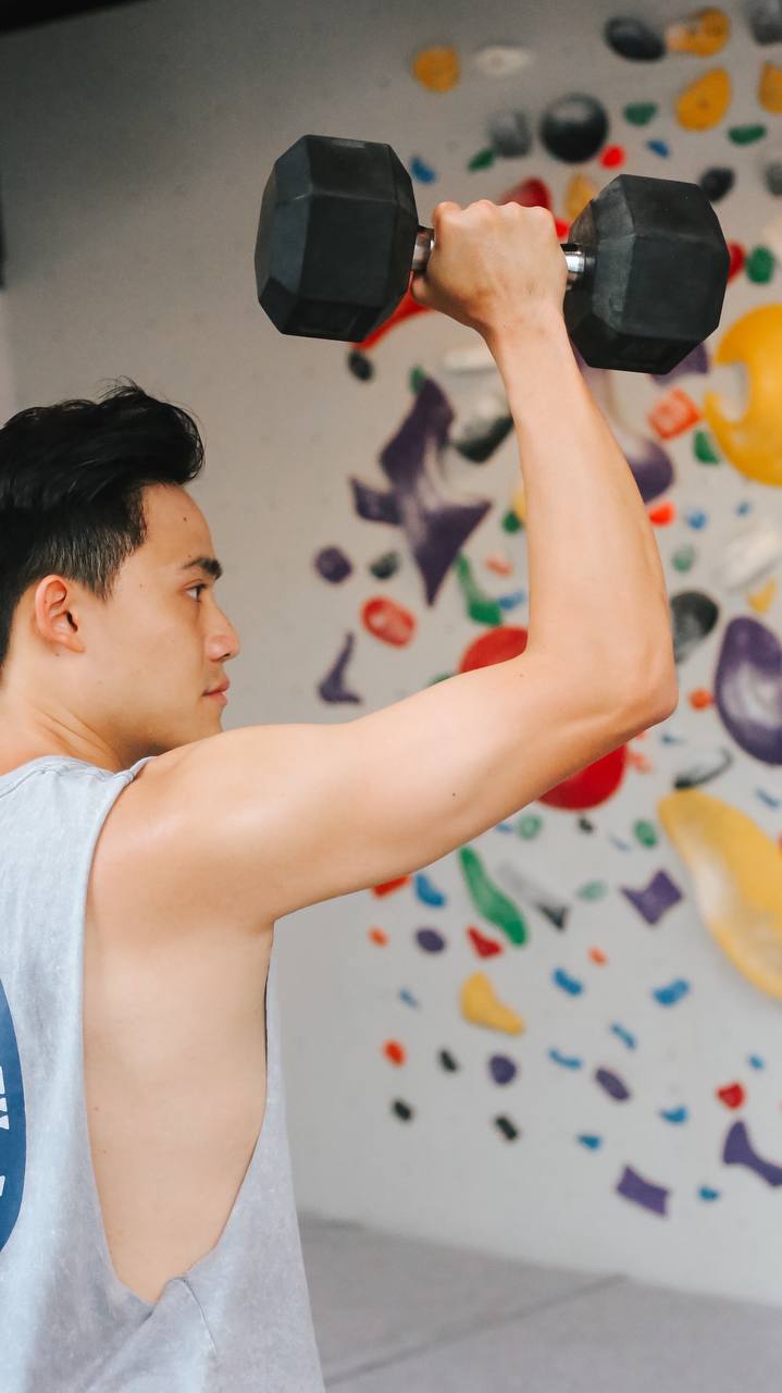 Endure Muscle Energy Cream in action: Athlete lifting weights with enhanced performance, showcasing the power of our scientifically formulated muscle cream for energy, reduced fatigue, and faster recovery